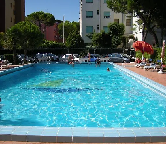 Continental Hotel 3*