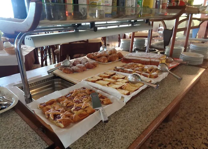 Отель Continental