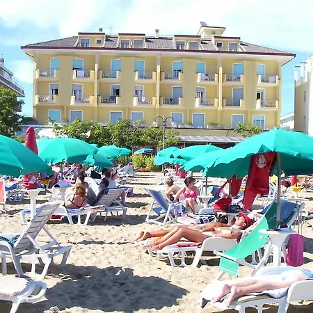 Continental Hotel 3*